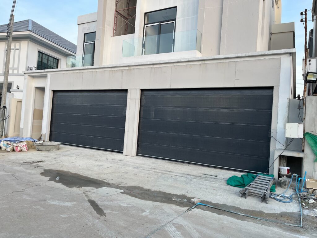 Installation photo of Garage Doors for Manufacturing in Bangkok by OZ DOOR (5)