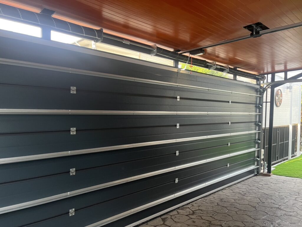 Installation photo of Garage Doors for Single House in Chiang Mai by OZ DOOR (6)