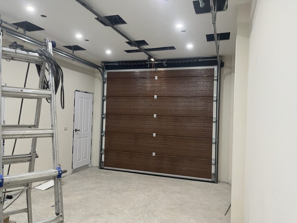 Installation photo of Garage Doors for Residential Projects in Nonthaburi by OZ DOOR (2)