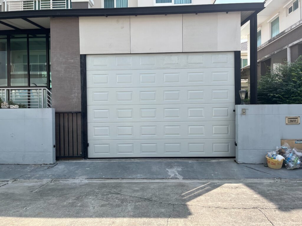 Installation photo of Garage Doors for Warehouse & Logistics in Rayong by OZ DOOR