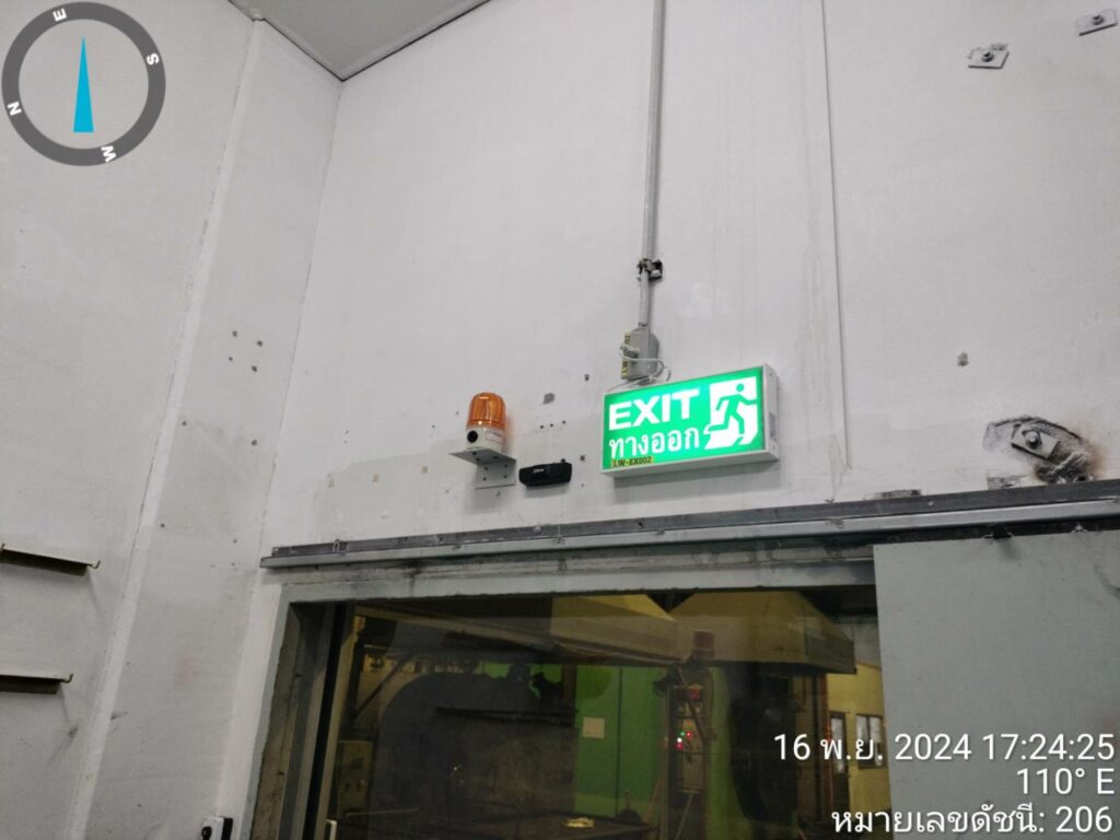 ภาพผลงานติดตั้งประตูไฮสปีด รุ่น Standard สำหรับอาหารและเครื่องดื่ม ที่สมุทรปราการ โดย OZ DOOR (2)