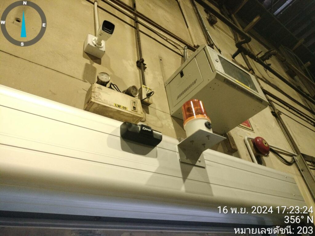 ภาพผลงานติดตั้งประตูไฮสปีด รุ่น Standard สำหรับอาหารและเครื่องดื่ม ที่สมุทรปราการ โดย OZ DOOR (4)