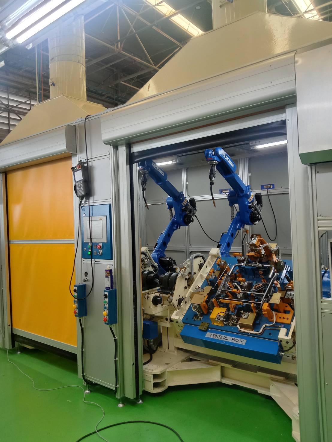 Installation photo of High Speed Doors for Manufacturing in Nakhon Pathom by OZ DOOR (5)