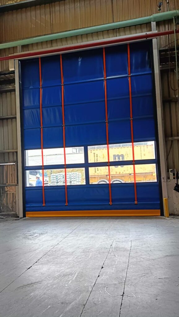 ภาพผลงานติดตั้งประตูไฮสปีด รุ่น Standard สำหรับคลังสินค้าและโลจิสติกส์ ที่ระยอง โดย OZ DOOR (3)