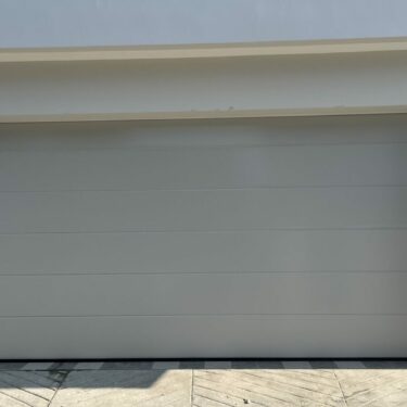 ประตูโรงรถ|Garage doorสีขาว|กรุงเทพ