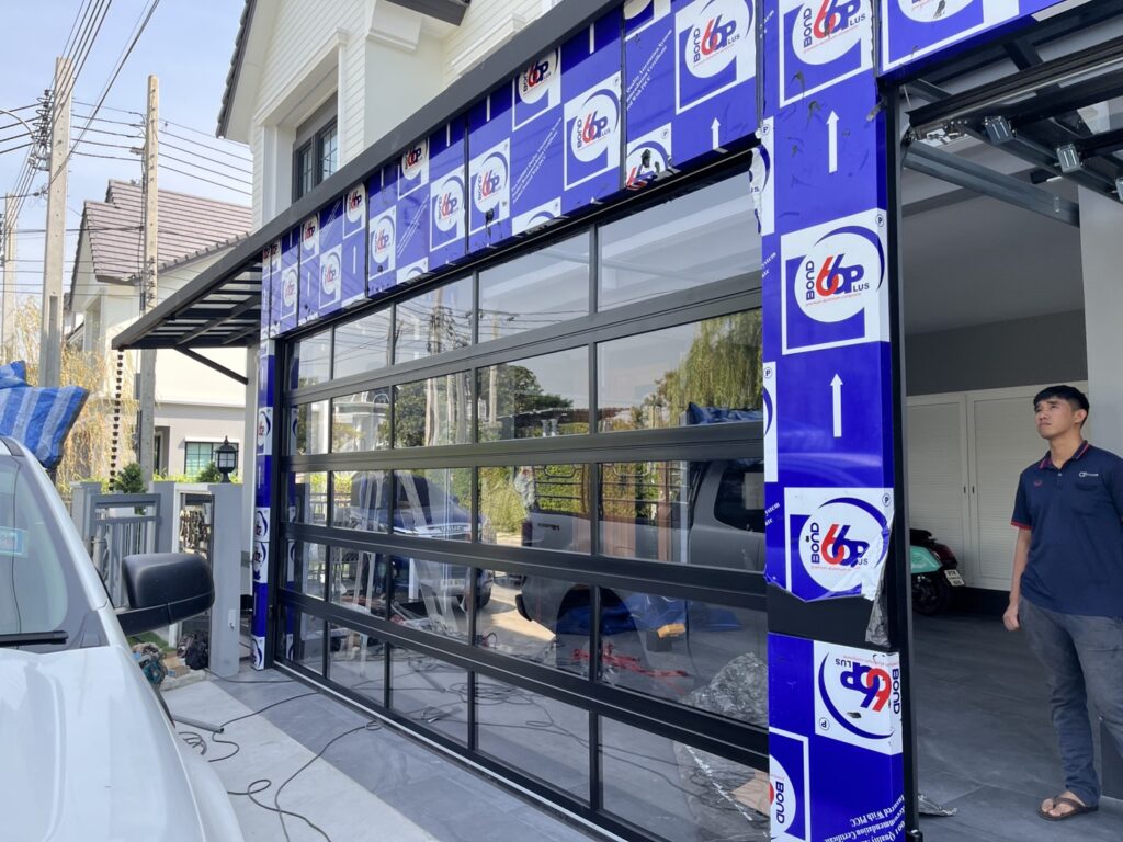 Installation photo of Garage Doors for Single House in Nonthaburi by OZ DOOR (2)