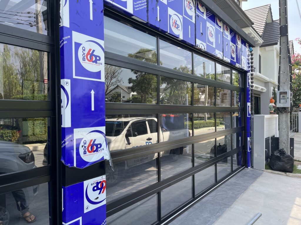 Installation photo of Garage Doors for Single House in Nonthaburi by OZ DOOR (3)