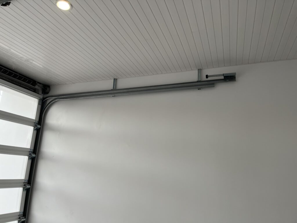 Installation photo of Garage Doors for Residential Projects in Bangkok by OZ DOOR (8)