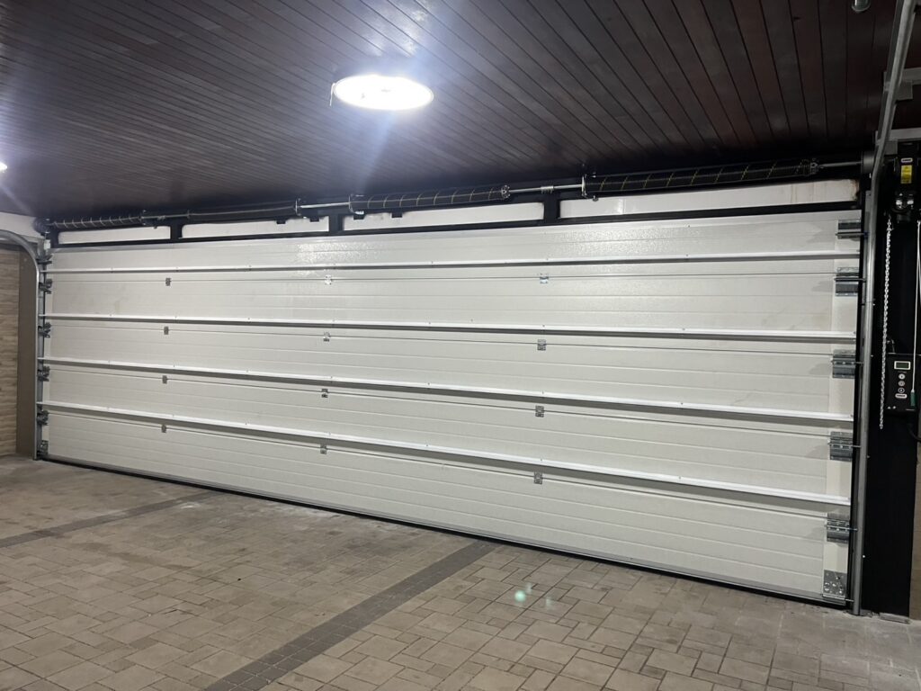 Installation photo of Garage Doors for Single House in Chiang Mai by OZ DOOR (3)