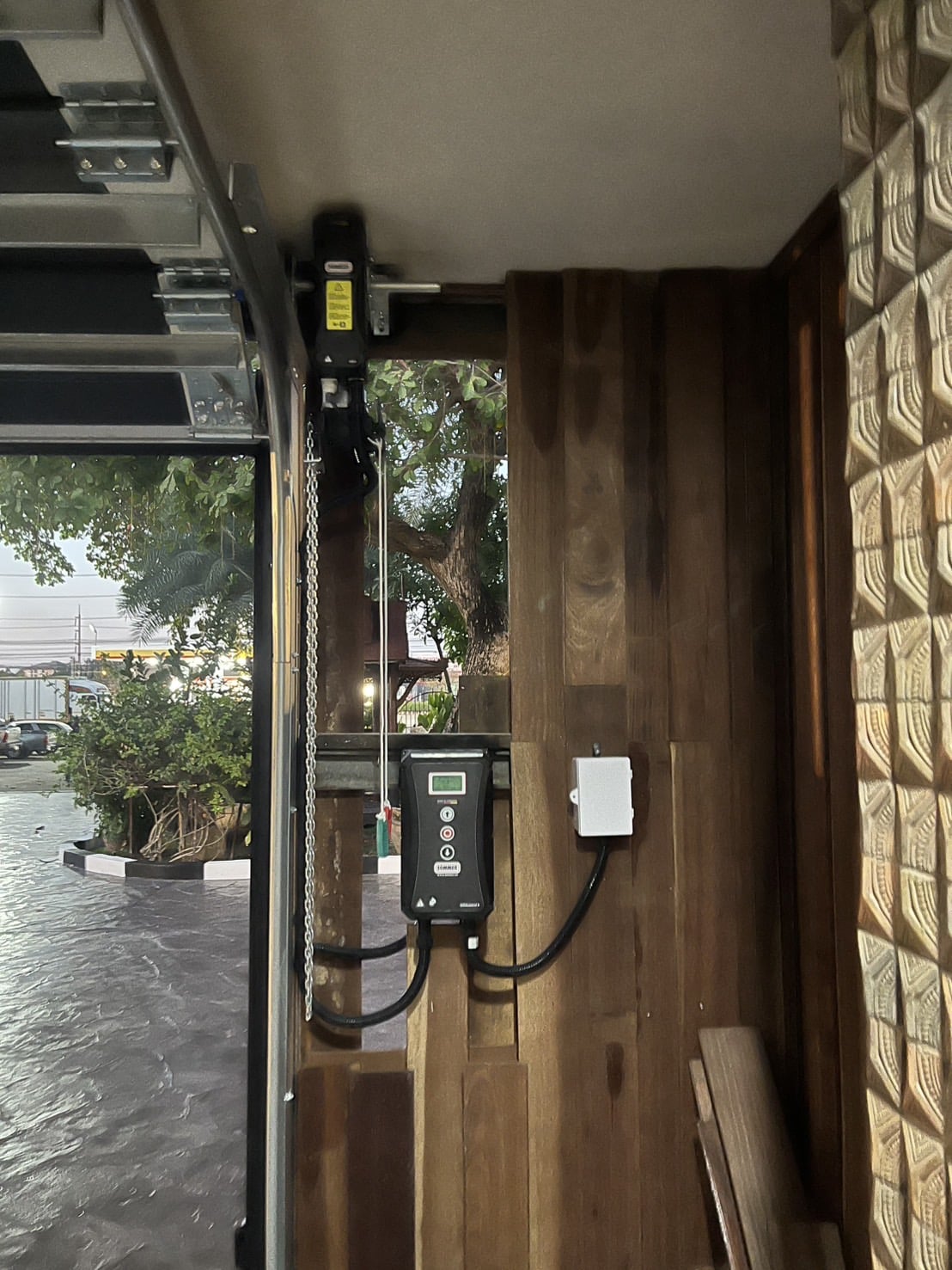 Installation photo of Garage Doors for Single House in Prachin Buri by OZ DOOR (8)