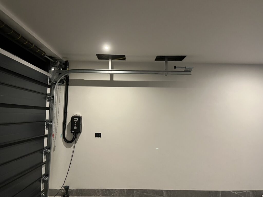 Installation photo of Garage Doors for Single House in Chiang Mai by OZ DOOR (10)