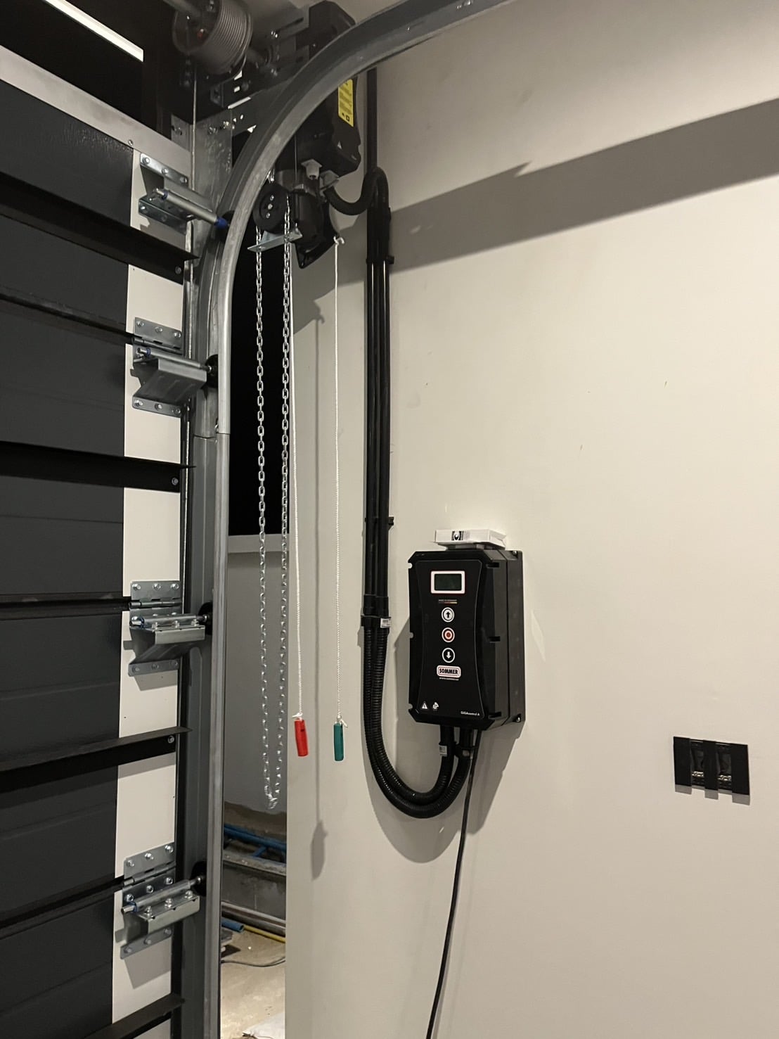 Installation photo of Garage Doors for Single House in Chiang Mai by OZ DOOR (13)