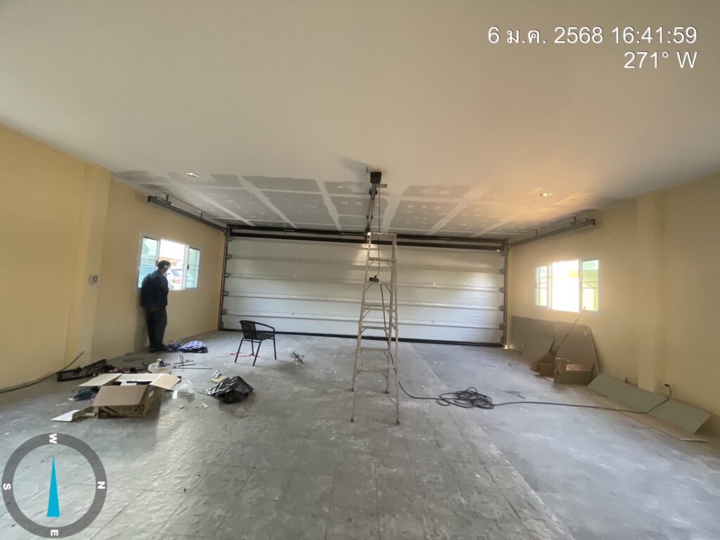 Installation photo of Garage Doors for Residential Projects in Chonburi by OZ DOOR (3)