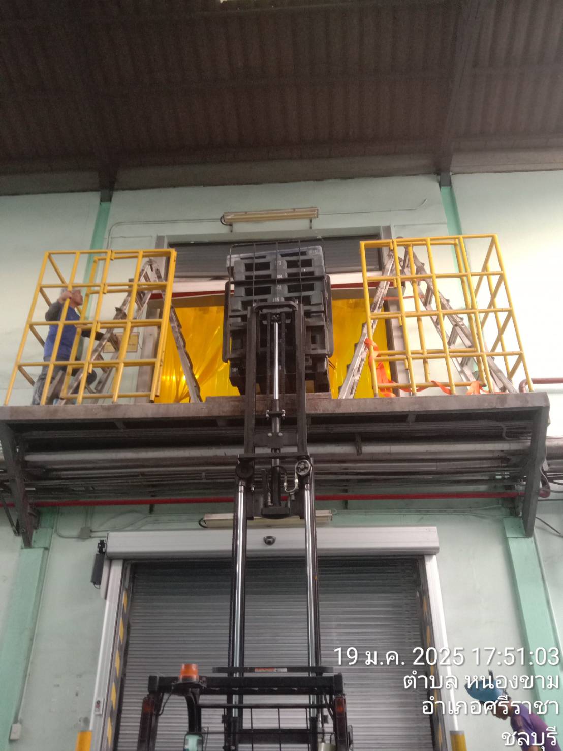 ภาพผลงานติดตั้งประตูไฮสปีด รุ่น Standard สำหรับโรงงานอุตสาหกรรม ที่ระยอง โดย OZ DOOR (11)