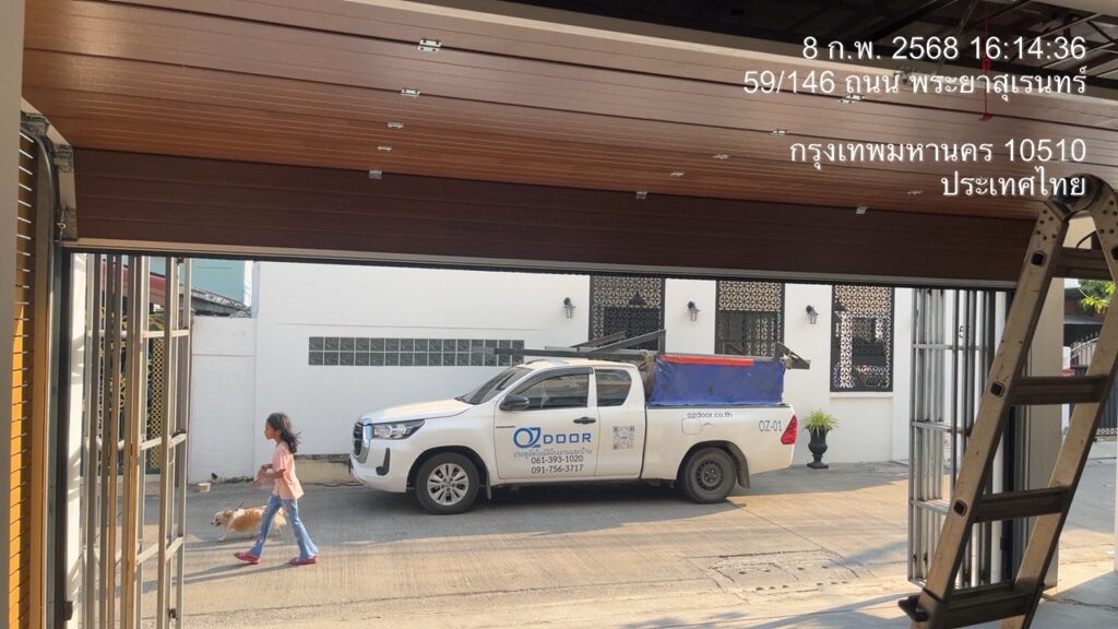 Installation photo of Garage Doors for Single House in Bangkok by OZ DOOR (6)