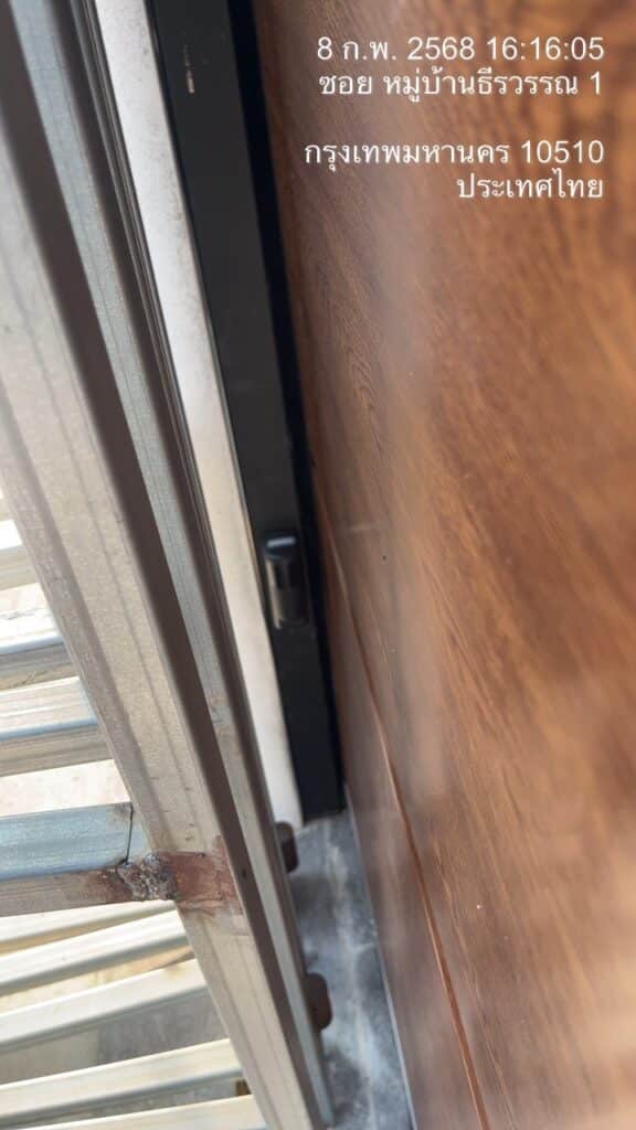 Installation photo of Garage Doors for Single House in Bangkok by OZ DOOR (9)