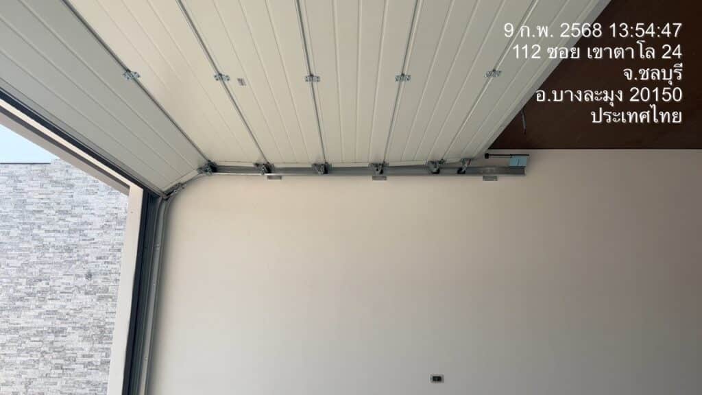 Installation photo of Garage Doors for Single House in Samut Prakan by OZ DOOR (2)