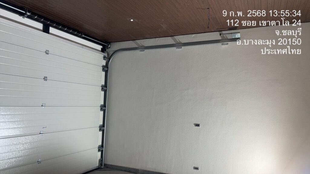 Installation photo of Garage Doors for Single House in Samut Prakan by OZ DOOR (5)