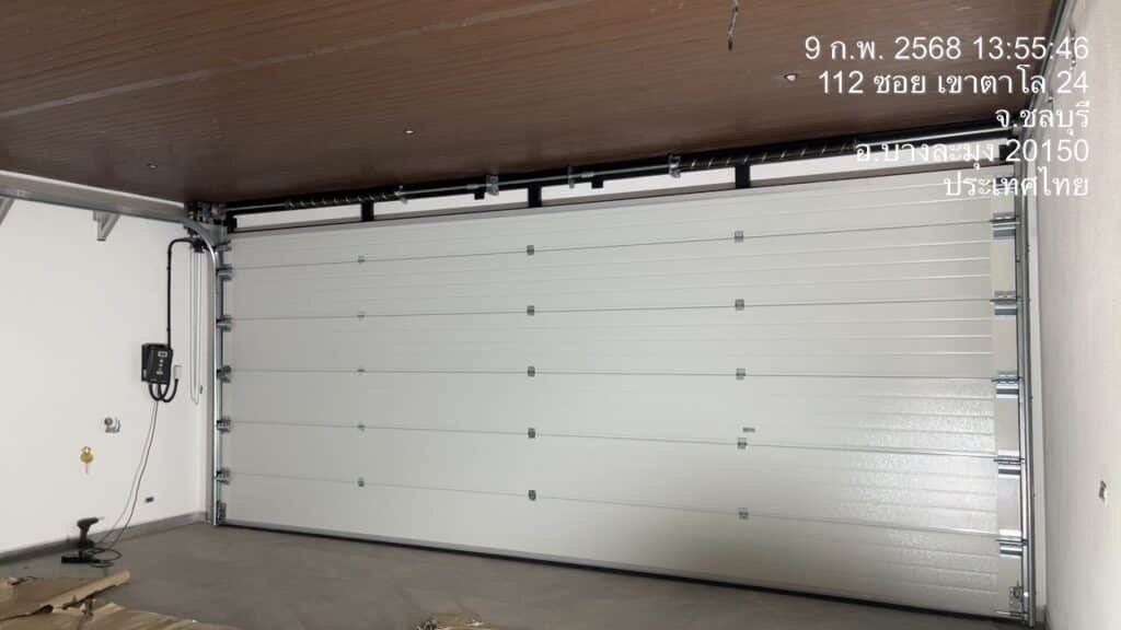 Installation photo of Garage Doors for Single House in Samut Prakan by OZ DOOR (6)