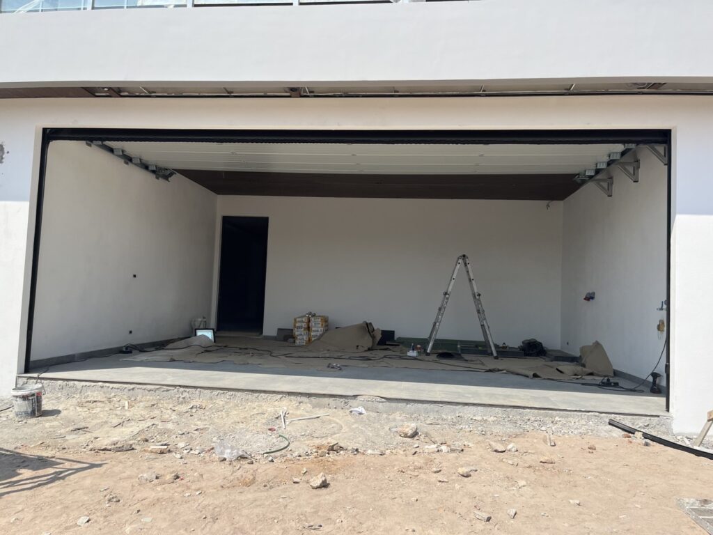 Installation photo of Garage Doors for Single House in Samut Prakan by OZ DOOR (9)
