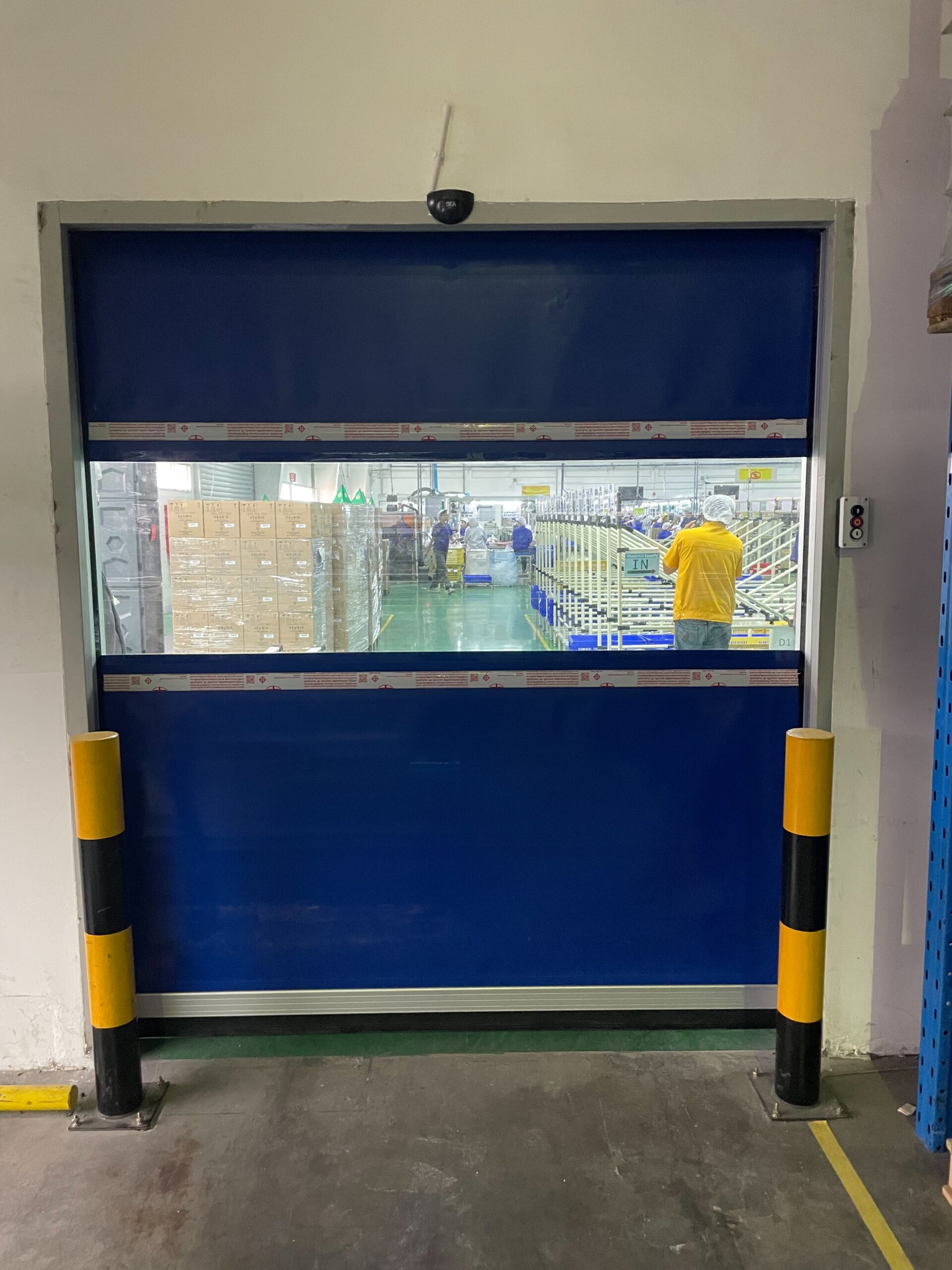 ภาพผลงานติดตั้งประตูไฮสปีด รุ่น Standard สำหรับโรงงานอุตสาหกรรม ที่ฉะเชิงเทรา โดย OZ DOOR (2)