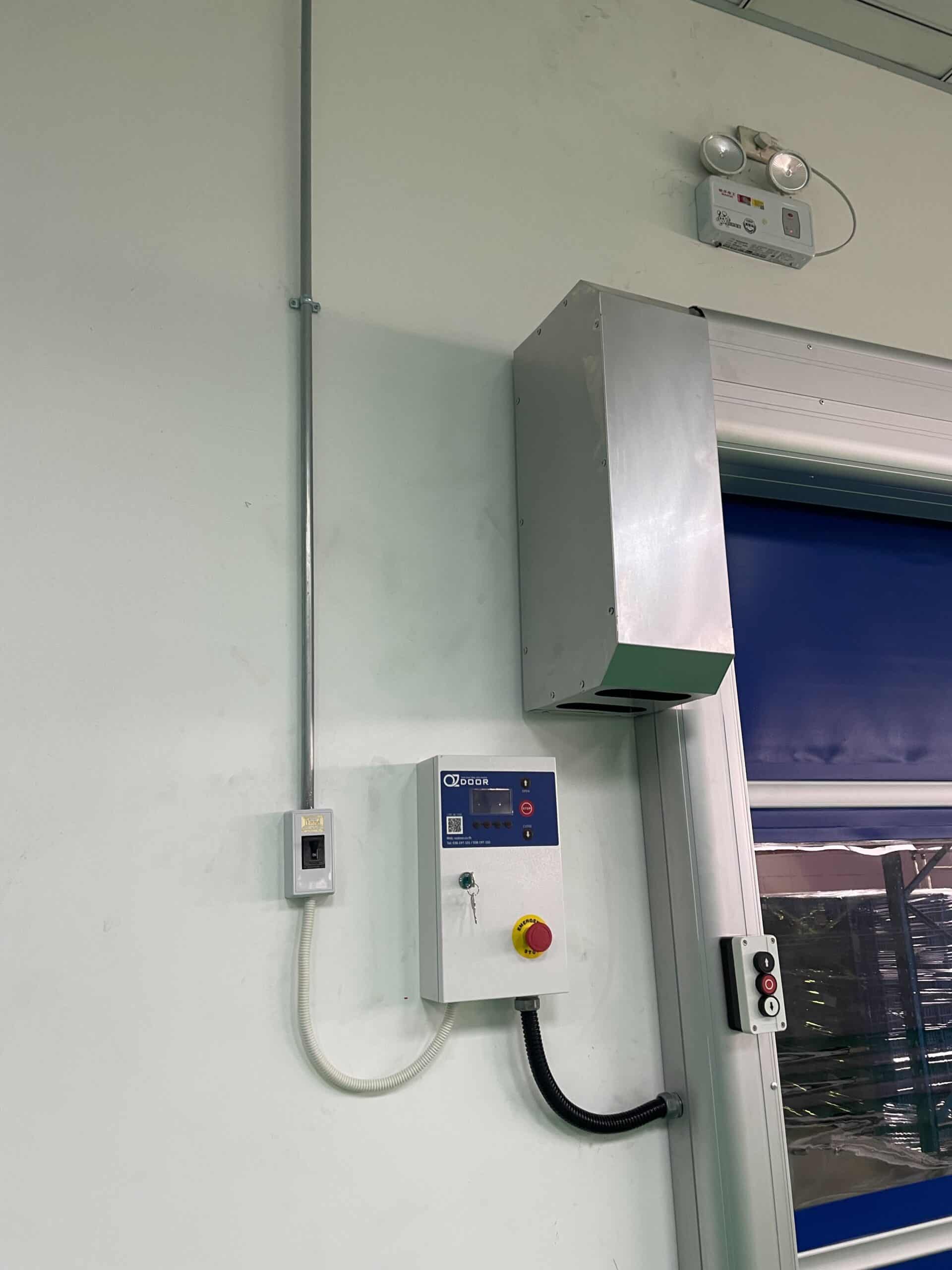 ภาพผลงานติดตั้งประตูไฮสปีด รุ่น Standard สำหรับโรงงานอุตสาหกรรม ที่ฉะเชิงเทรา โดย OZ DOOR (4)