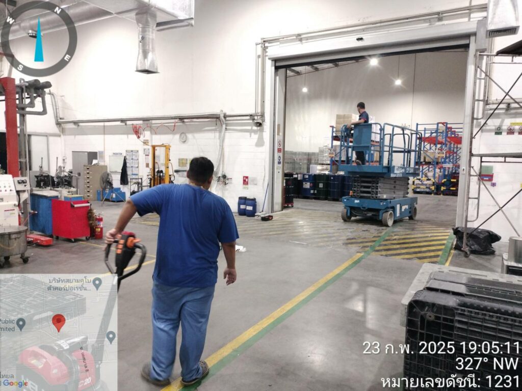 ภาพผลงานติดตั้งประตูไฮสปีด รุ่น Standard สำหรับโรงงานอุตสาหกรรม ที่ระยอง โดย OZ DOOR (2)