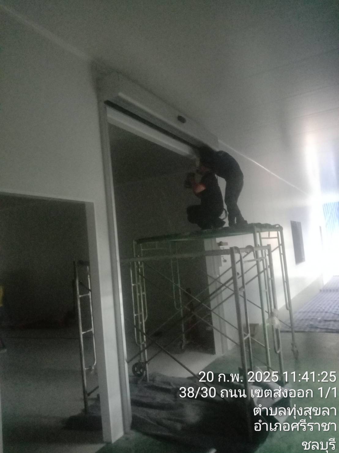 ภาพผลงานติดตั้งประตูไฮสปีด รุ่น Standard สำหรับโรงงานอุตสาหกรรม ที่พระนครศรีอยุธยา โดย OZ DOOR (9)