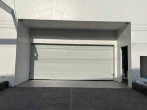Read more about the article ประตูโรงรถ|Garage Door|Smooth white