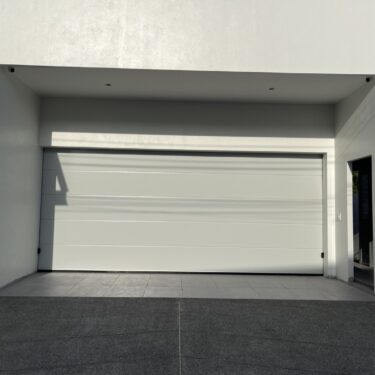 ประตูโรงรถ|Garage Door|Smooth white