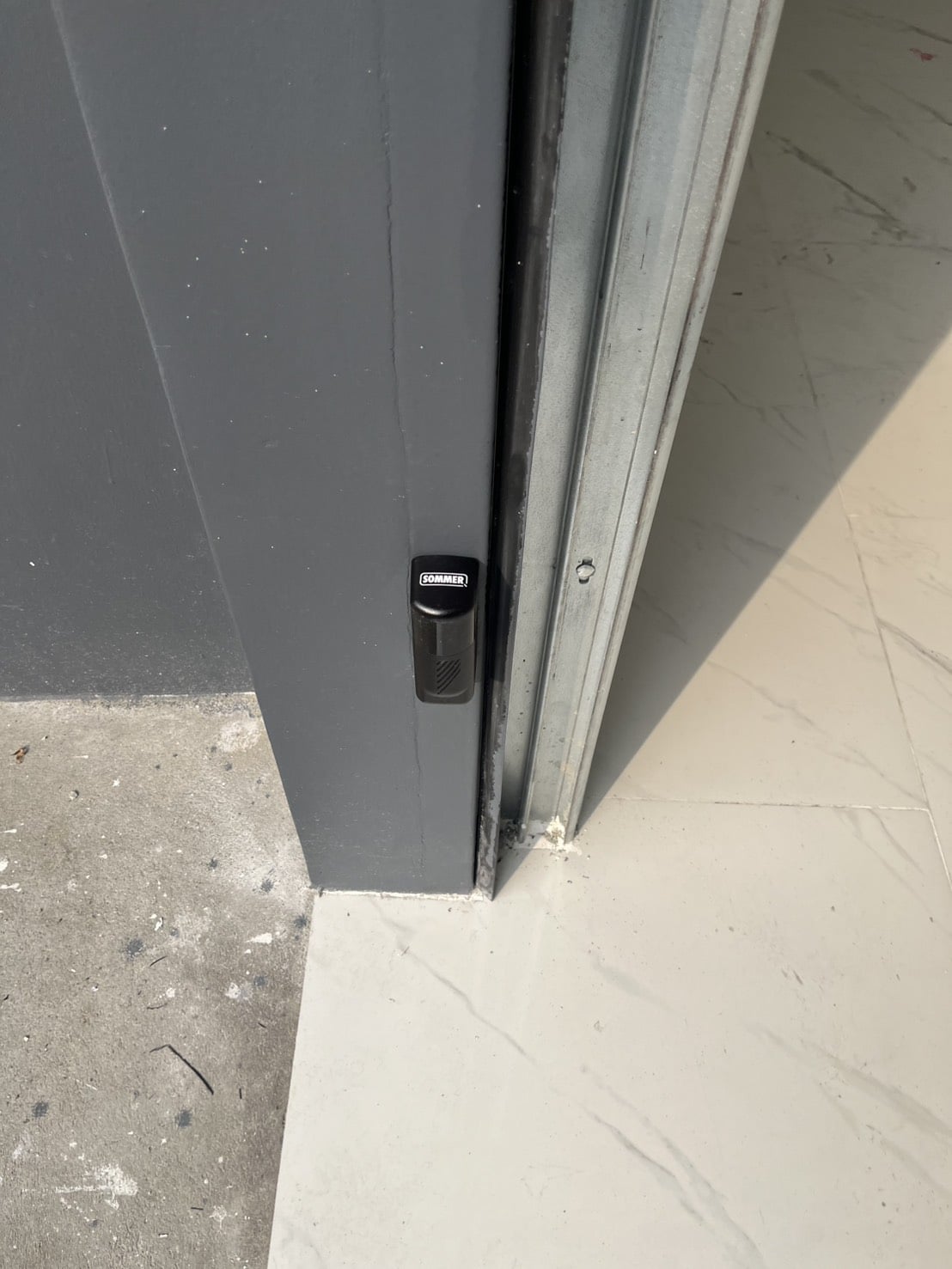 Installation photo of Garage Doors for Single House in Nonthaburi by OZ DOOR (17)