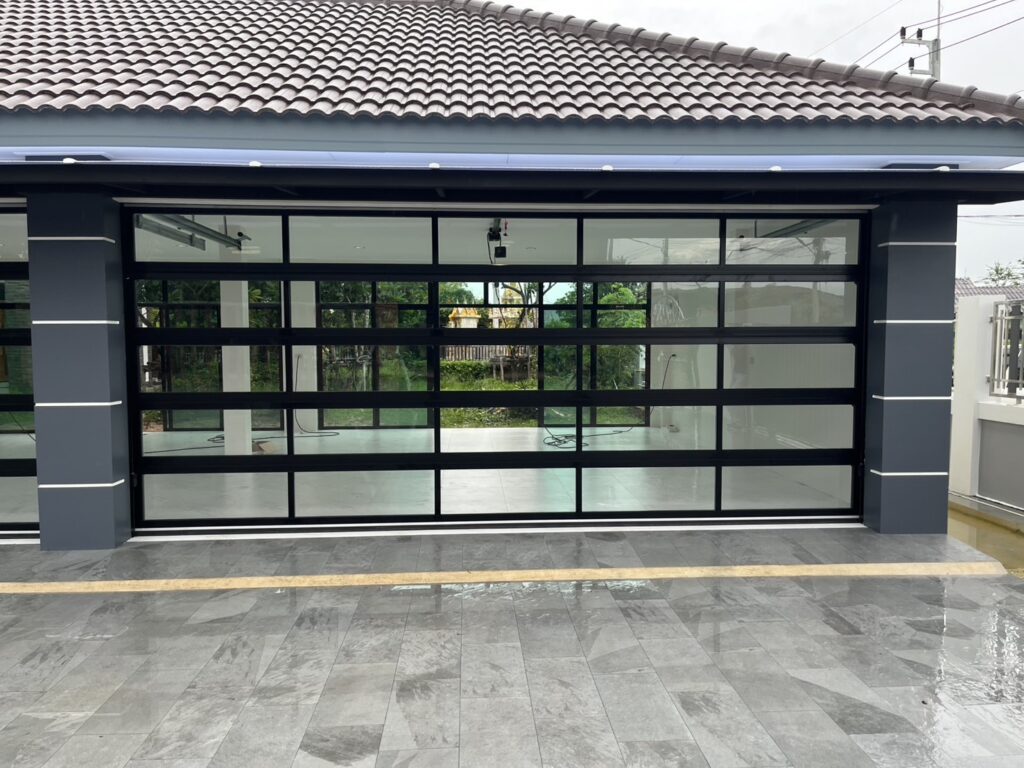 Installation photo of Garage Doors for Single House in Pathum Thani by OZ DOOR (2)