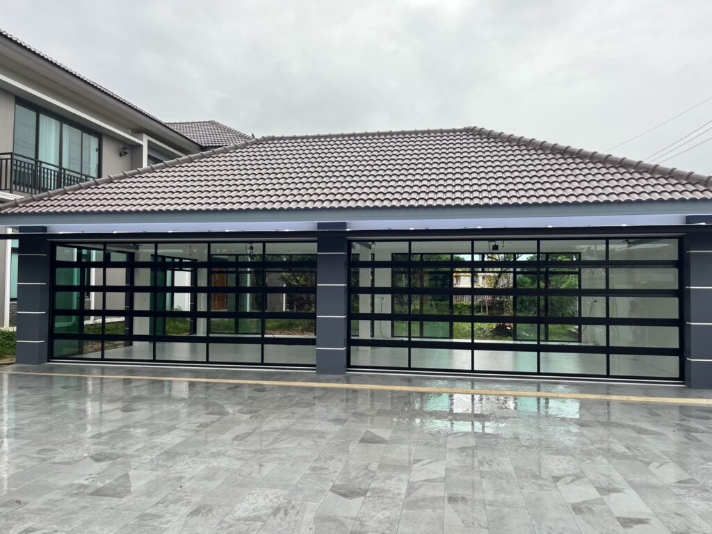 Installation photo of Garage Doors for Single House in Pathum Thani by OZ DOOR (4)