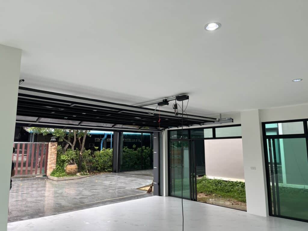 Installation photo of Garage Doors for Single House in Pathum Thani by OZ DOOR (10)