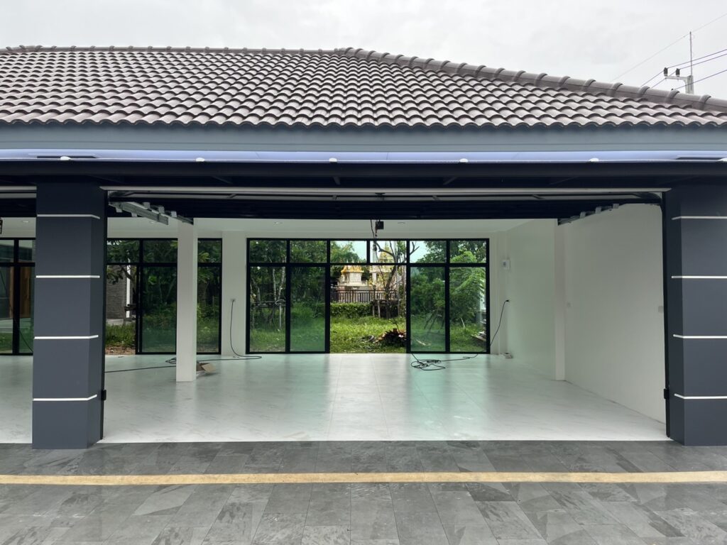 Installation photo of Garage Doors for Single House in Pathum Thani by OZ DOOR (16)