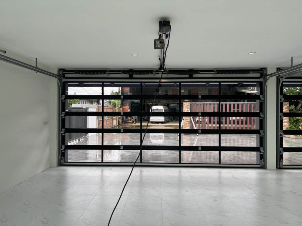 Installation photo of Garage Doors for Single House in Pathum Thani by OZ DOOR (23)