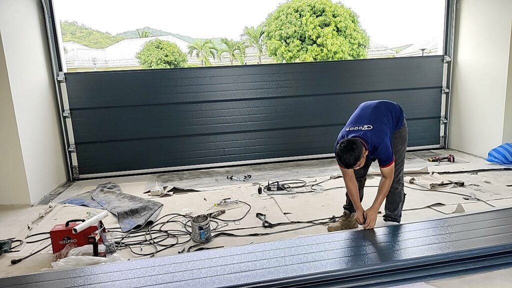 Installation photo of Garage Doors for Residential Projects in Chonburi by OZ DOOR (2)