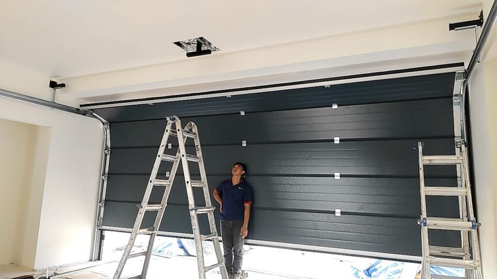 Installation photo of Garage Doors for Residential Projects in Chonburi by OZ DOOR (3)