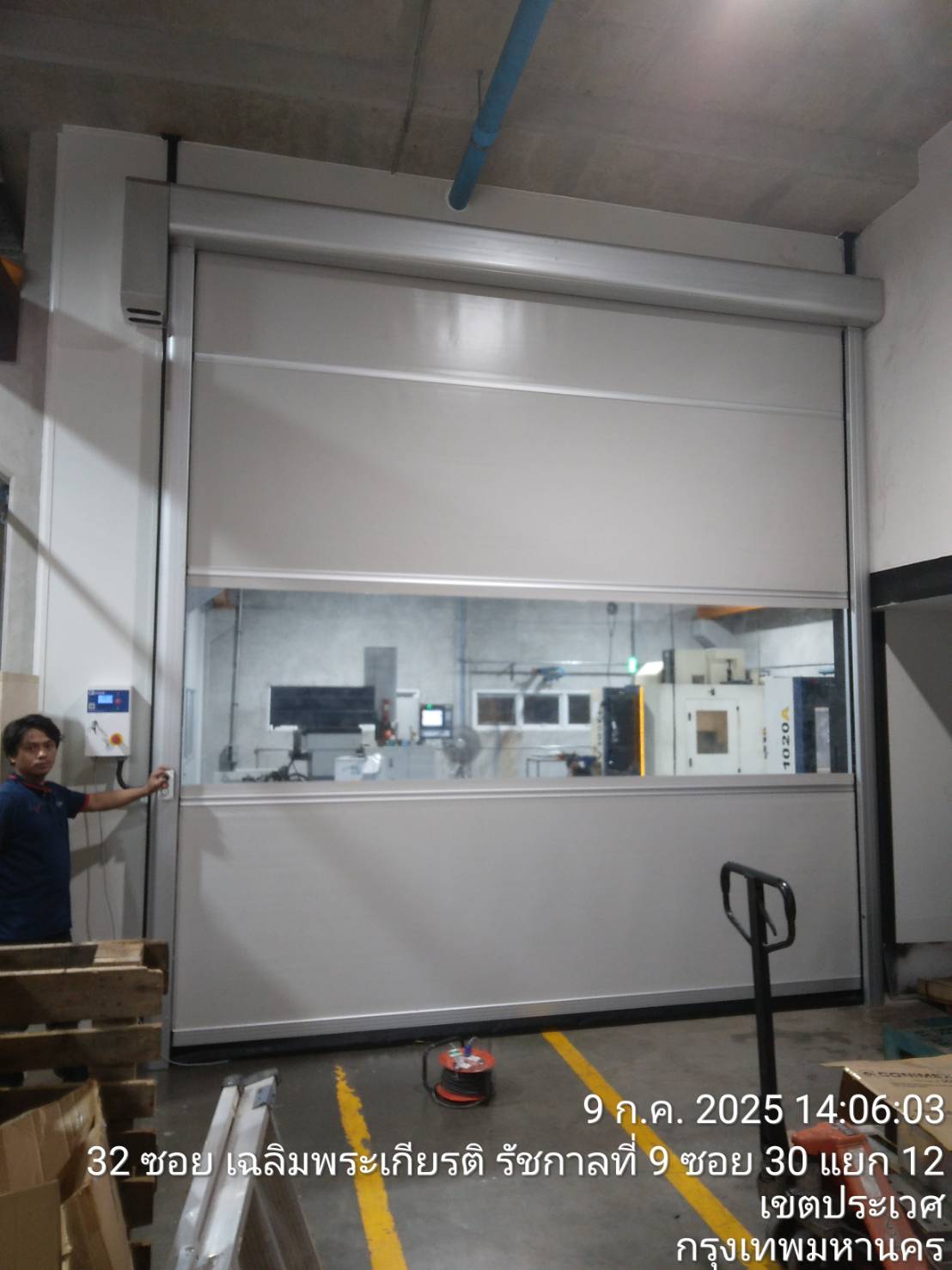 ภาพผลงานติดตั้งประตูไฮสปีด รุ่น Standard สำหรับโรงงานอุตสาหกรรม ที่กรุงเทพมหานคร โดย OZ DOOR (9)