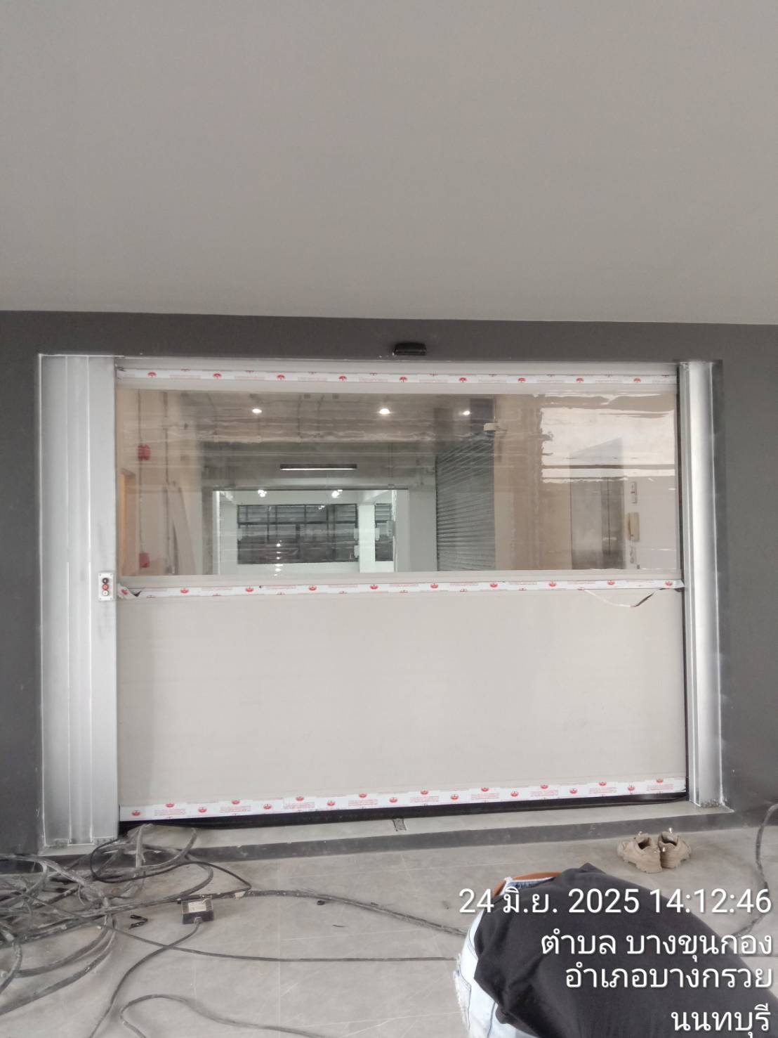 ภาพผลงานติดตั้งประตูไฮสปีด รุ่น Standard สำหรับโรงงานอุตสาหกรรม ที่กรุงเทพมหานคร โดย OZ DOOR (5)