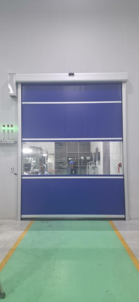 ภาพผลงานติดตั้งประตูไฮสปีด รุ่น Standard สำหรับโรงงานอุตสาหกรรม ที่นครปฐม โดย OZ DOOR (3)