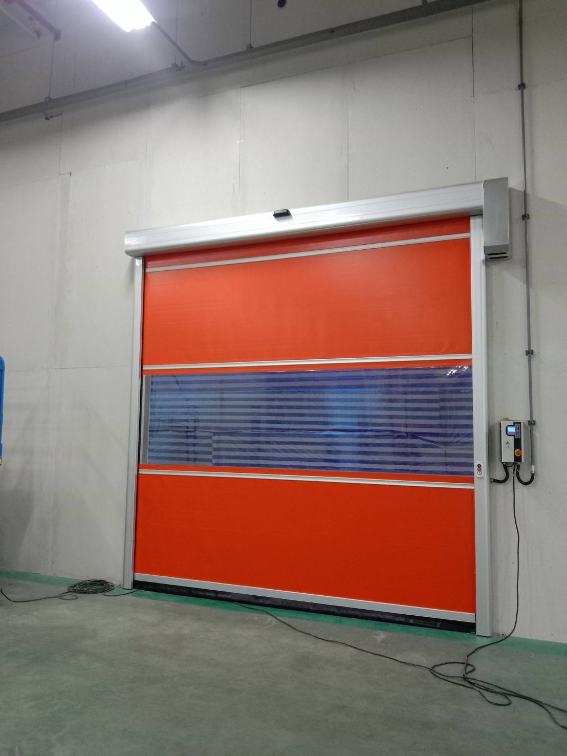 ภาพผลงานติดตั้งประตูไฮสปีด รุ่น Standard สำหรับโรงงานอุตสาหกรรม ที่ระยอง โดย OZ DOOR (2)