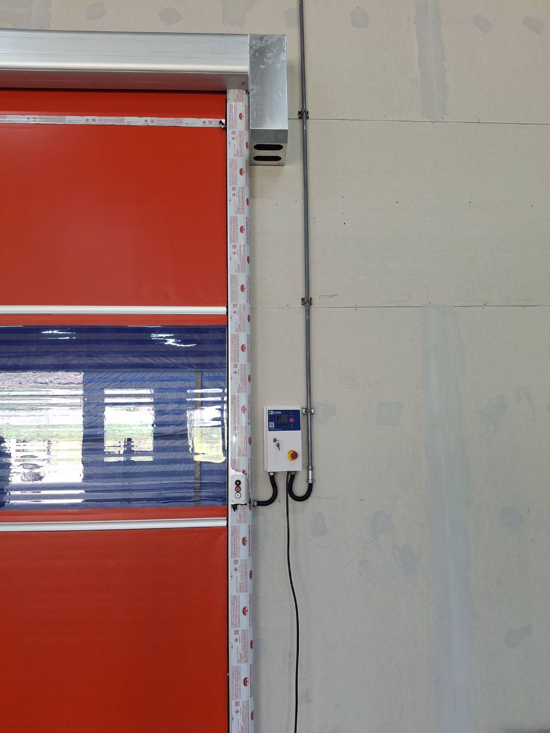 ภาพผลงานติดตั้งประตูไฮสปีด รุ่น Standard สำหรับโรงงานอุตสาหกรรม ที่ระยอง โดย OZ DOOR (7)