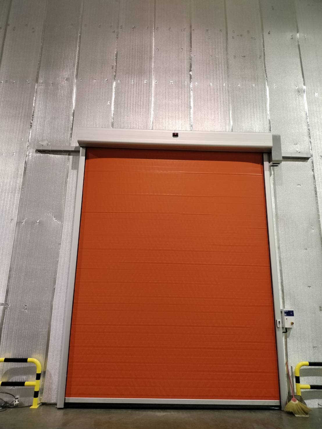 Installation photo of High Speed Doors for Cold Storage in Samut Prakan by OZ DOOR (10)