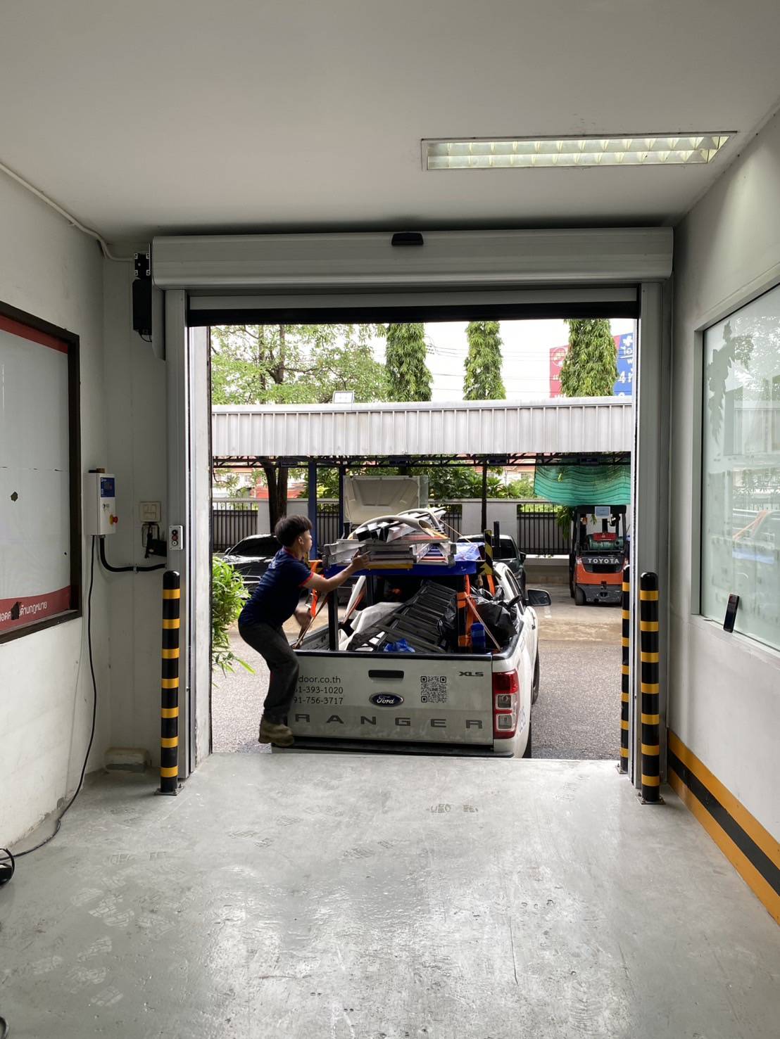 ภาพผลงานติดตั้งประตูไฮสปีด รุ่น Standard สำหรับโรงงานอุตสาหกรรม ที่สมุทรสาคร โดย OZ DOOR (11)