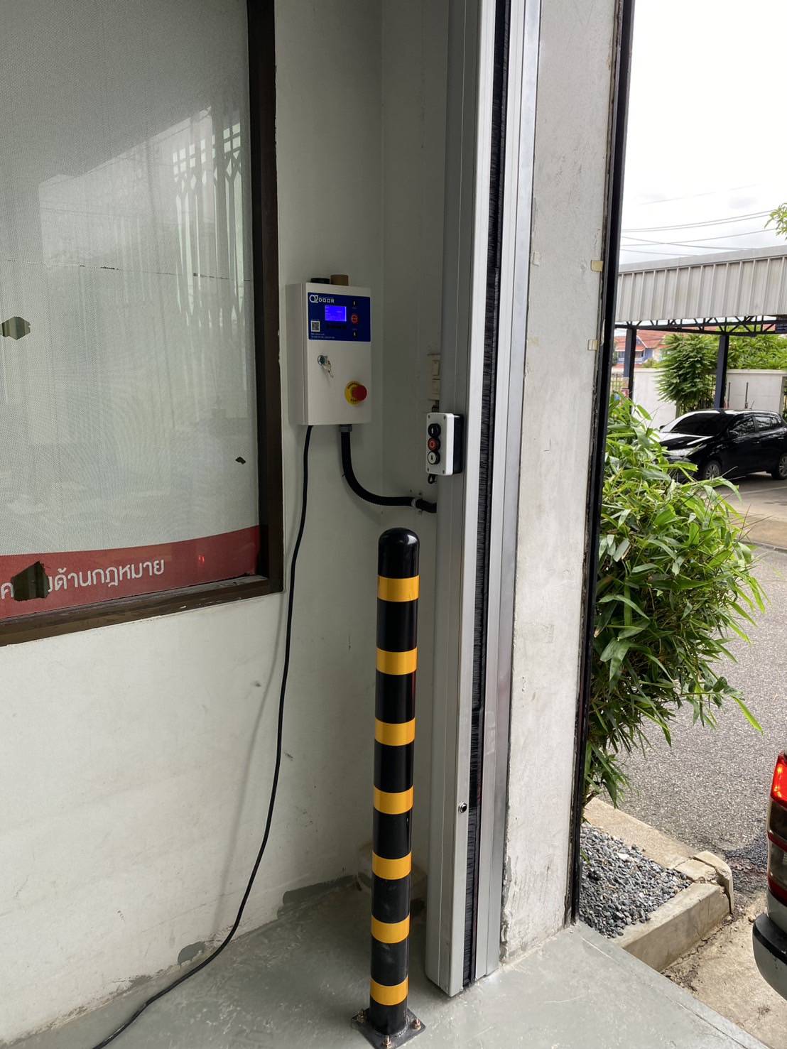 ภาพผลงานติดตั้งประตูไฮสปีด รุ่น Standard สำหรับโรงงานอุตสาหกรรม ที่สมุทรสาคร โดย OZ DOOR (13)