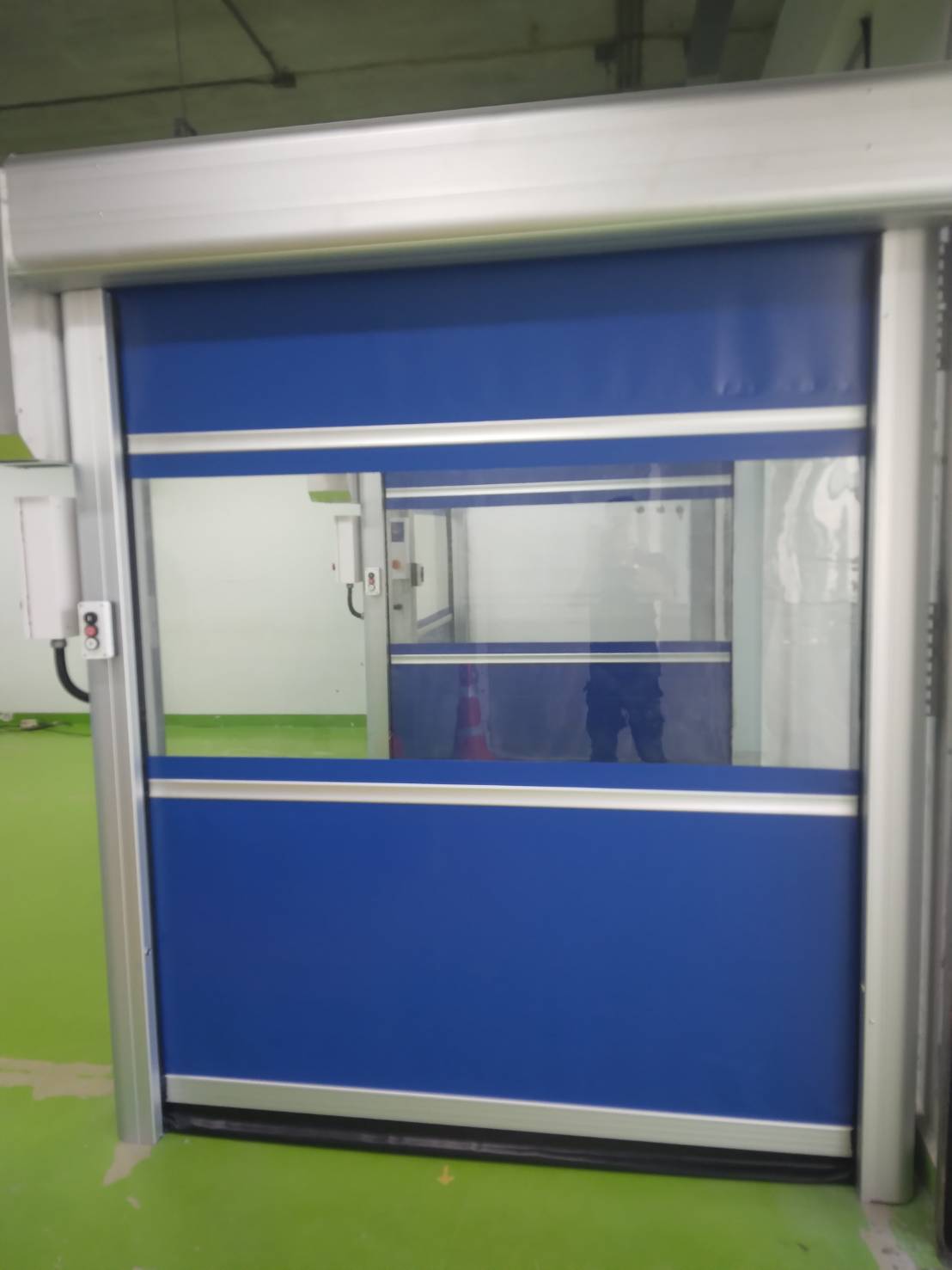 ภาพผลงานติดตั้งประตูไฮสปีด รุ่น Standard สำหรับโรงงานอุตสาหกรรม ที่สระบุรี โดย OZ DOOR (7)