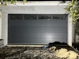 Read more about the article ประตูโรงรถ|Garage Door|Sahara Grey