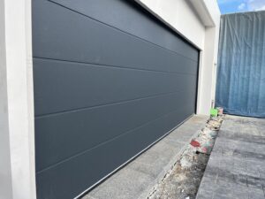 Read more about the article ประตูโรงรถ|Garage Door|Sahara Grey