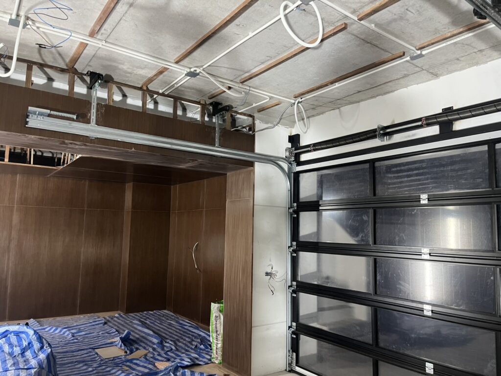 Installation photo of Garage Doors for Single House in Songkhla by OZ DOOR (2)